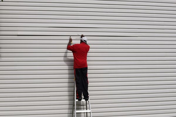 Loose Siding Repair in Davis