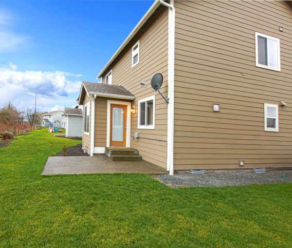 Clapboard Siding Repair in Davis